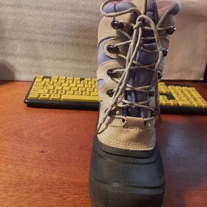 Ranger women Waterproof Winter Boot White/Violet Size 9 PreLoved Excellent Condi
